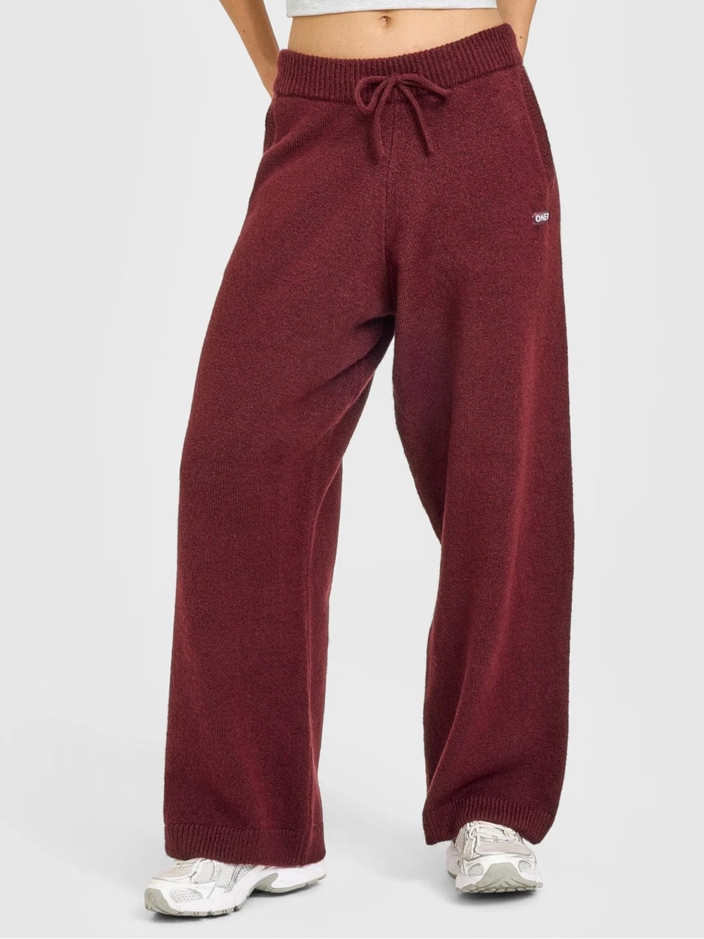 Oner Active OVERSIZED KNIT STRAIGHT LEG
PANTS in Rosewood. Women’s UK Medium
